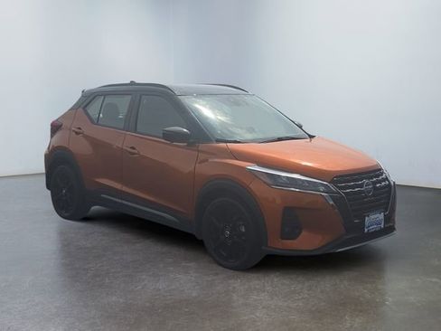 Used 2021 Nissan Kicks SR FWD image 7