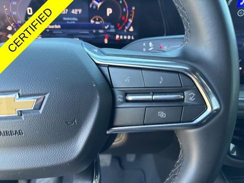 Used 2025 Chevrolet Suburban Z71 AWD/4WD image 14