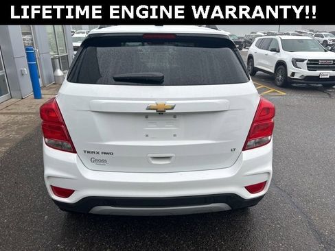 Used 2018 Chevrolet Trax LT w/ LT Convenience Package image 6