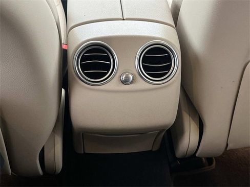 Used 2022 Mercedes-Benz GLC 300 image 18