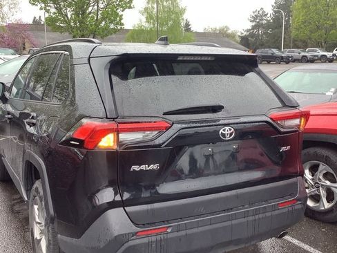 Used 2024 Toyota RAV4 XLE image 3