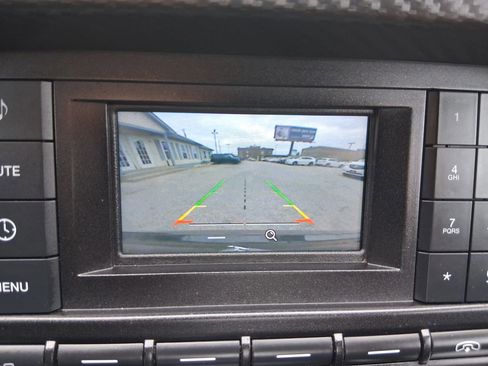 Used 2018 Ford Mustang Coupe RWD image 12
