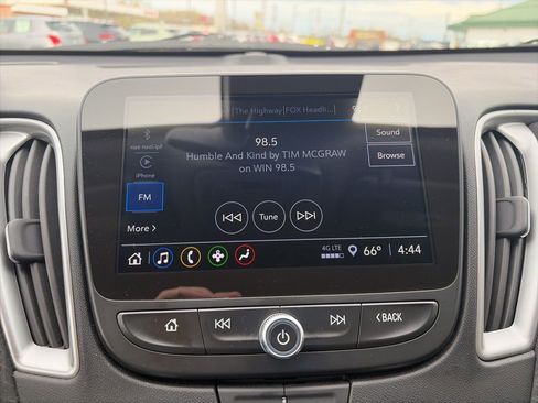 Used 2025 Chevrolet Malibu LT FWD image 16
