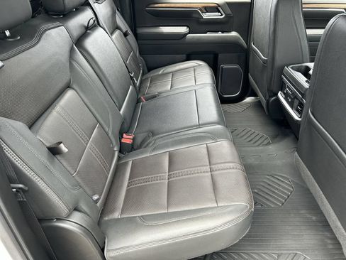 Used 2023 Chevrolet Silverado 1500 High Country AWD/4WD image 27