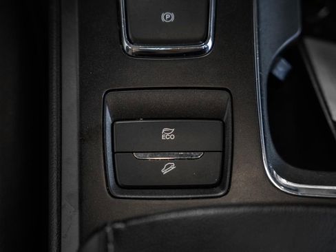 Used 2017 Ford Fusion Titanium image 23