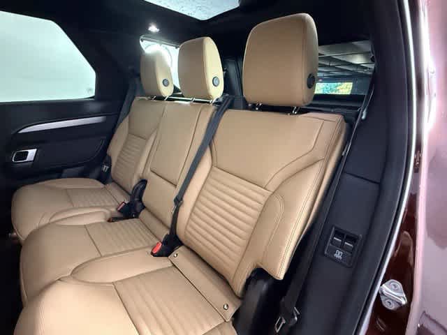 New 2026 Land Rover Discovery Limited Edition AWD/4WD image 19