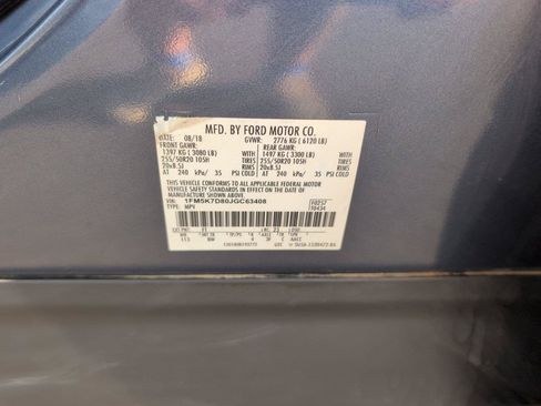 Used 2018 Ford Explorer XLT w/ Equipment Group 202A FWD image 11