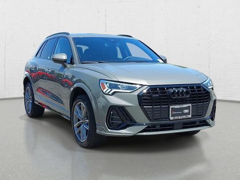 Certified 2025 Audi Q3 2.0T Premium w/ Convenience Package AWD/4WD image 3