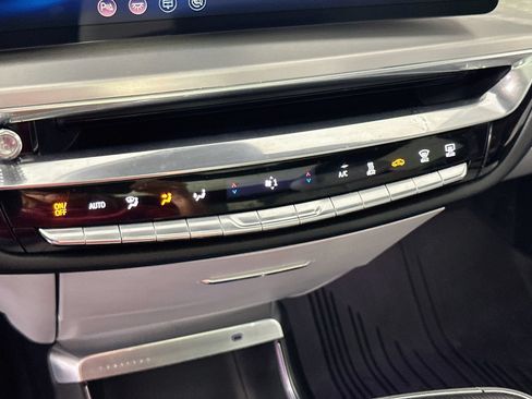 Used 2024 Cadillac Lyriq Luxury w/ LPO, Floor Liner Package AWD/4WD image 16