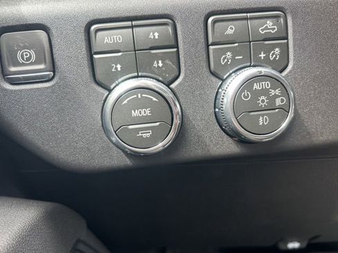 New 2026 GMC Sierra 1500 Elevation w/ Elevation Premium Package AWD/4WD image 18