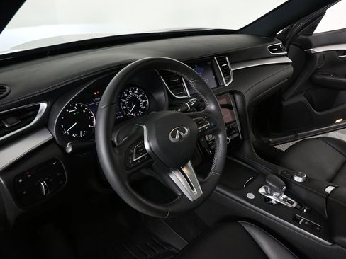 Used 2021 INFINITI QX50 Luxe w/ Appearance Package FWD image 6