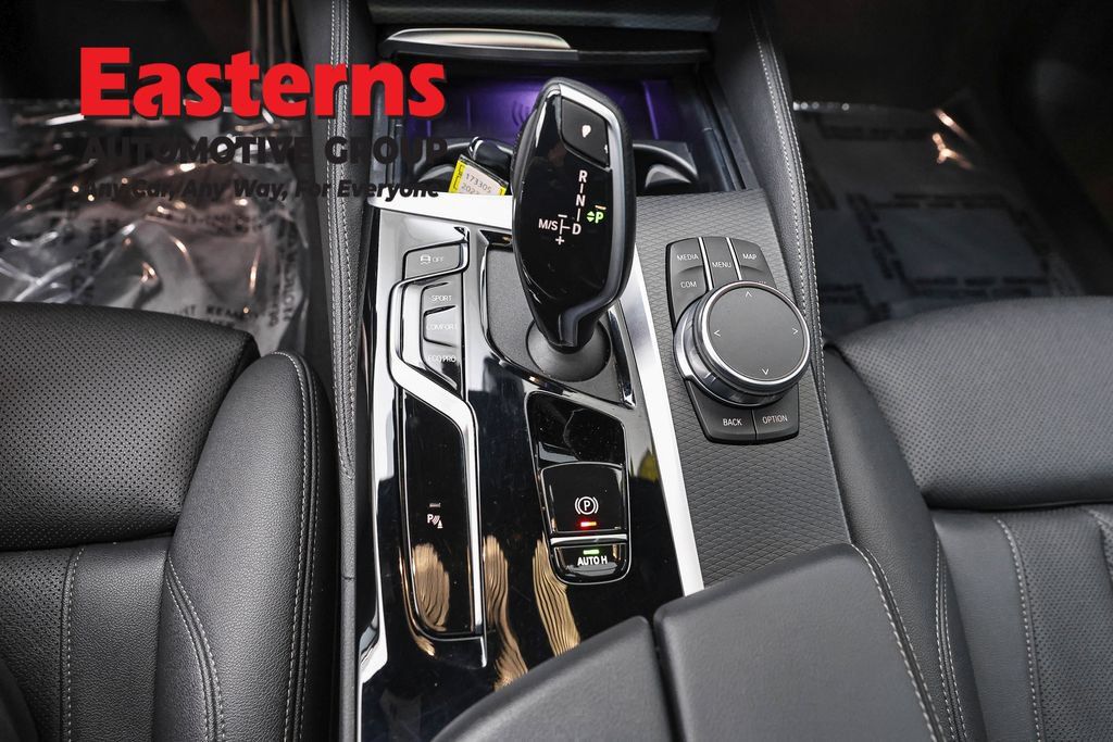 Used 2023 BMW 530i w/ M Sport Package RWD image 13
