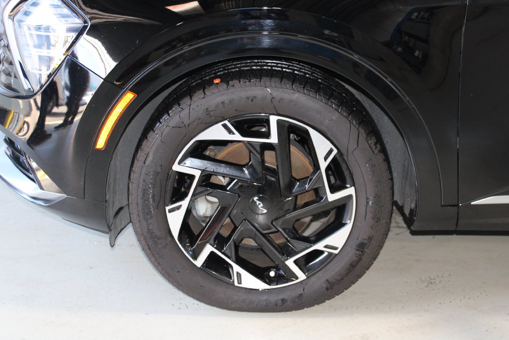 Used 2023 Kia Sportage SX FWD image 4