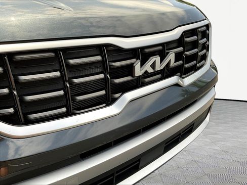 Used 2023 Kia Telluride S FWD image 34