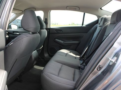 Used 2024 Nissan Altima 2.5 SV FWD image 24