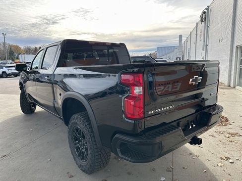 New 2026 Chevrolet Silverado 1500 ZR2 image 9