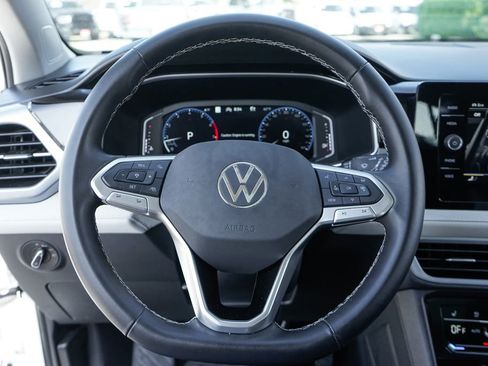 Used 2025 Volkswagen Taos SEL AWD/4WD image 20