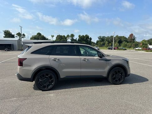 Certified 2025 Kia Sorento SX AWD/4WD image 5