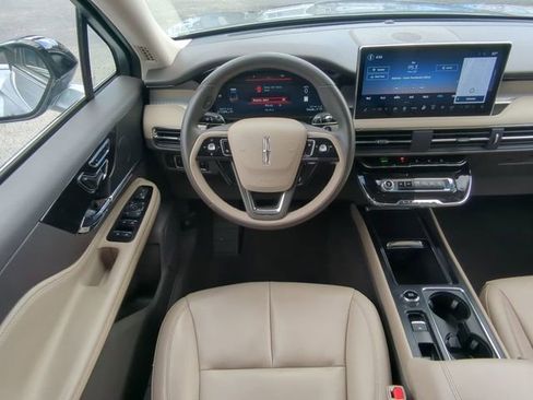 Used 2023 Lincoln Corsair FWD image 19