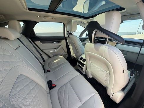 Used 2023 Jaguar F-PACE S AWD/4WD image 17