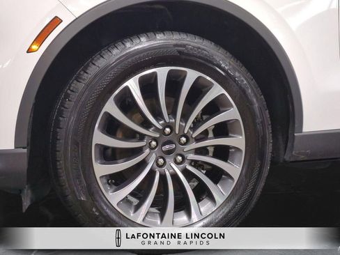 Certified 2023 Lincoln Aviator Reserve w/ Elements Package Plus image 34