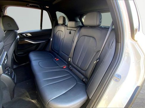 Used 2022 BMW X5 xDrive40i image 16