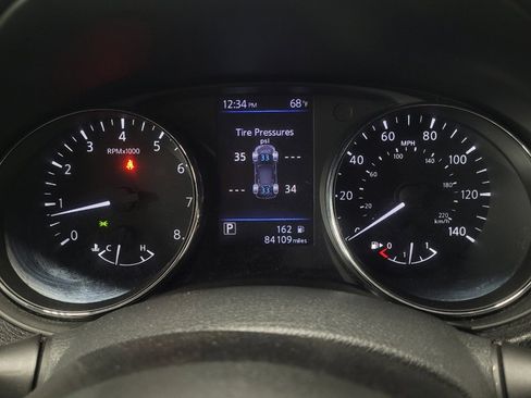 Used 2018 Nissan Rogue SV AWD/4WD image 23