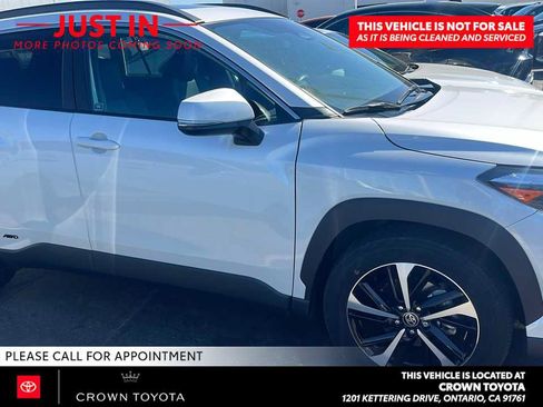 Used 2024 Toyota Corolla Cross AWD Hybrid w/ Convenience Package image 6