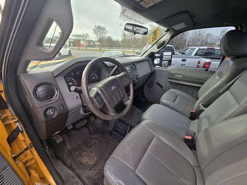 Used 2014 Ford F250 XL w/ Snow Plow Prep Package AWD/4WD image 21