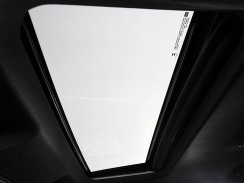 Used 2025 Chevrolet Silverado 2500 ZR2 w/ Technology Package image 26