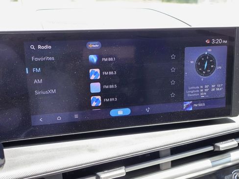Used 2026 Hyundai Santa Fe SEL FWD image 5