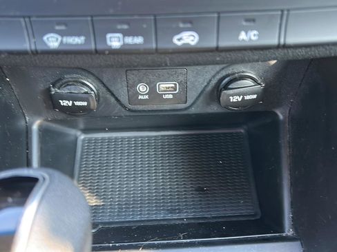Used 2018 Hyundai Tucson SE image 19