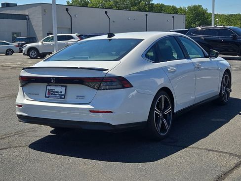 Used 2024 Honda Accord Sport image 5