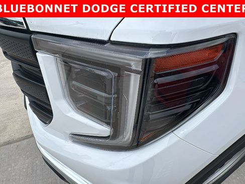 Used 2024 GMC Sierra 1500 Pro w/ Pro Value Package image 8