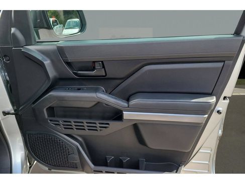 Used 2024 Toyota Tacoma SR5 w/ SR5 Upgrade Package AWD/4WD image 22