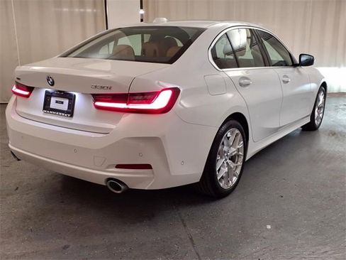 Used 2025 BMW 330i xDrive Sedan w/ Premium Package image 38