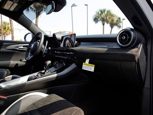 New 2026 Alfa Romeo Tonale w/ Active Assist Package image 13