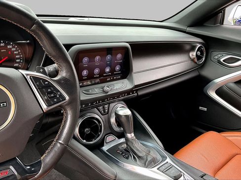 Used 2019 Chevrolet Camaro SS RWD image 6
