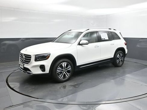 Certified 2025 Mercedes-Benz GLB 250 image 34