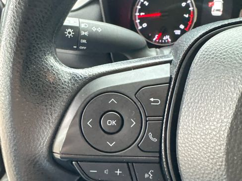 Used 2021 Toyota RAV4 LE image 20