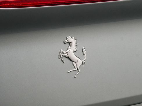 Used 2019 Ferrari Portofino image 24