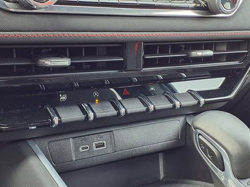 Used 2023 Chevrolet Colorado Z71 w/ Z71 Convenience Package 2 image 13