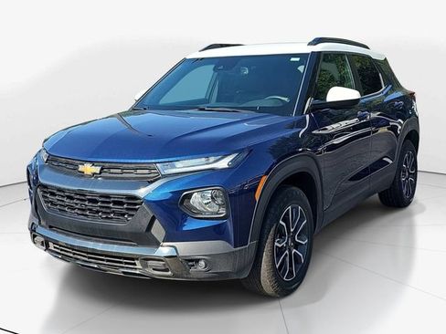 Used 2023 Chevrolet TrailBlazer ACTIV w/ Convenience Package AWD/4WD image 9