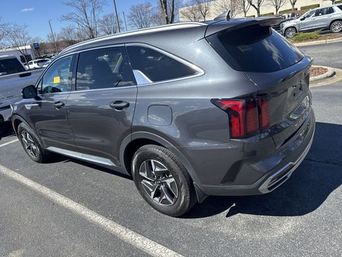 Used 2021 Kia Sorento S image 8