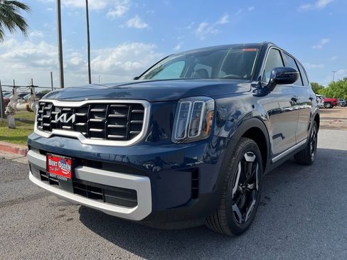 New 2025 Kia Telluride S image 3