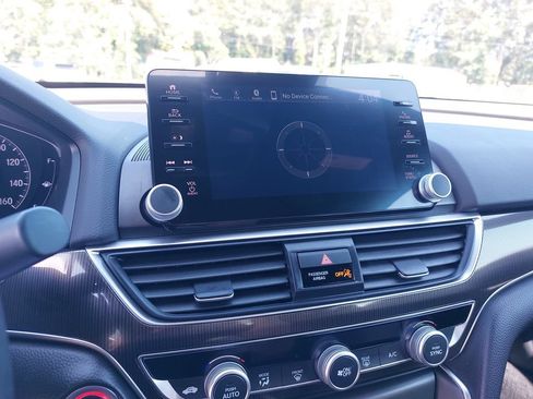 Used 2022 Honda Accord Sport image 19