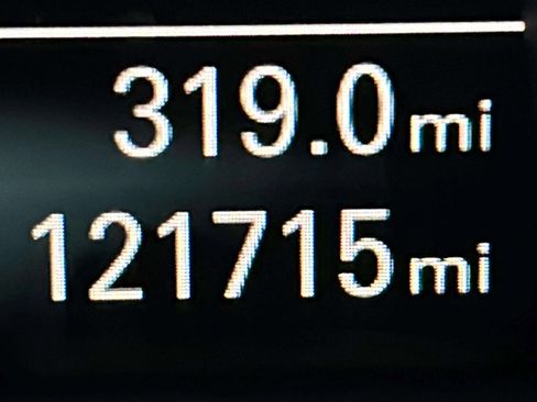 Used 2011 Audi A8 4.2 image 17