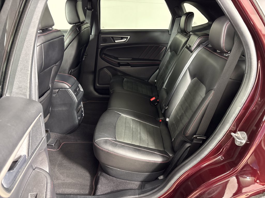 Certified 2021 Ford Edge ST-Line FWD image 32