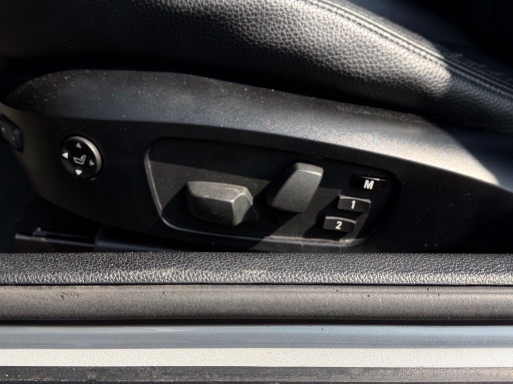 Used 2009 BMW 135i Convertible RWD image 12