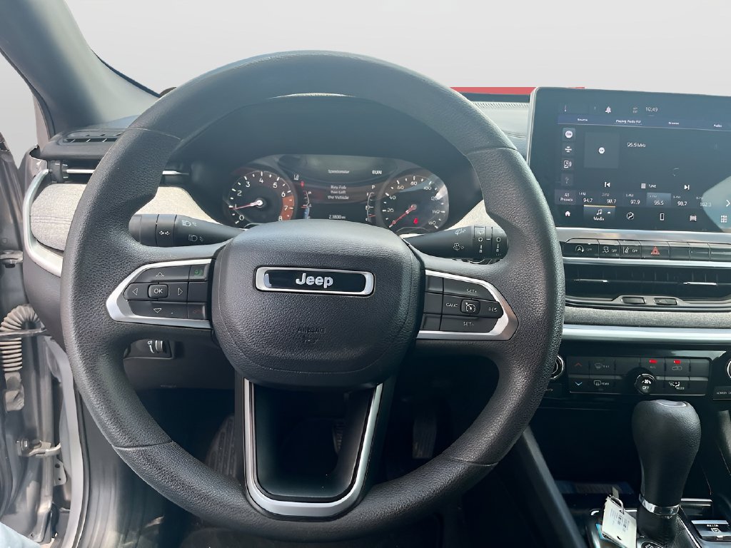 Used 2023 Jeep Compass Sport AWD/4WD image 11